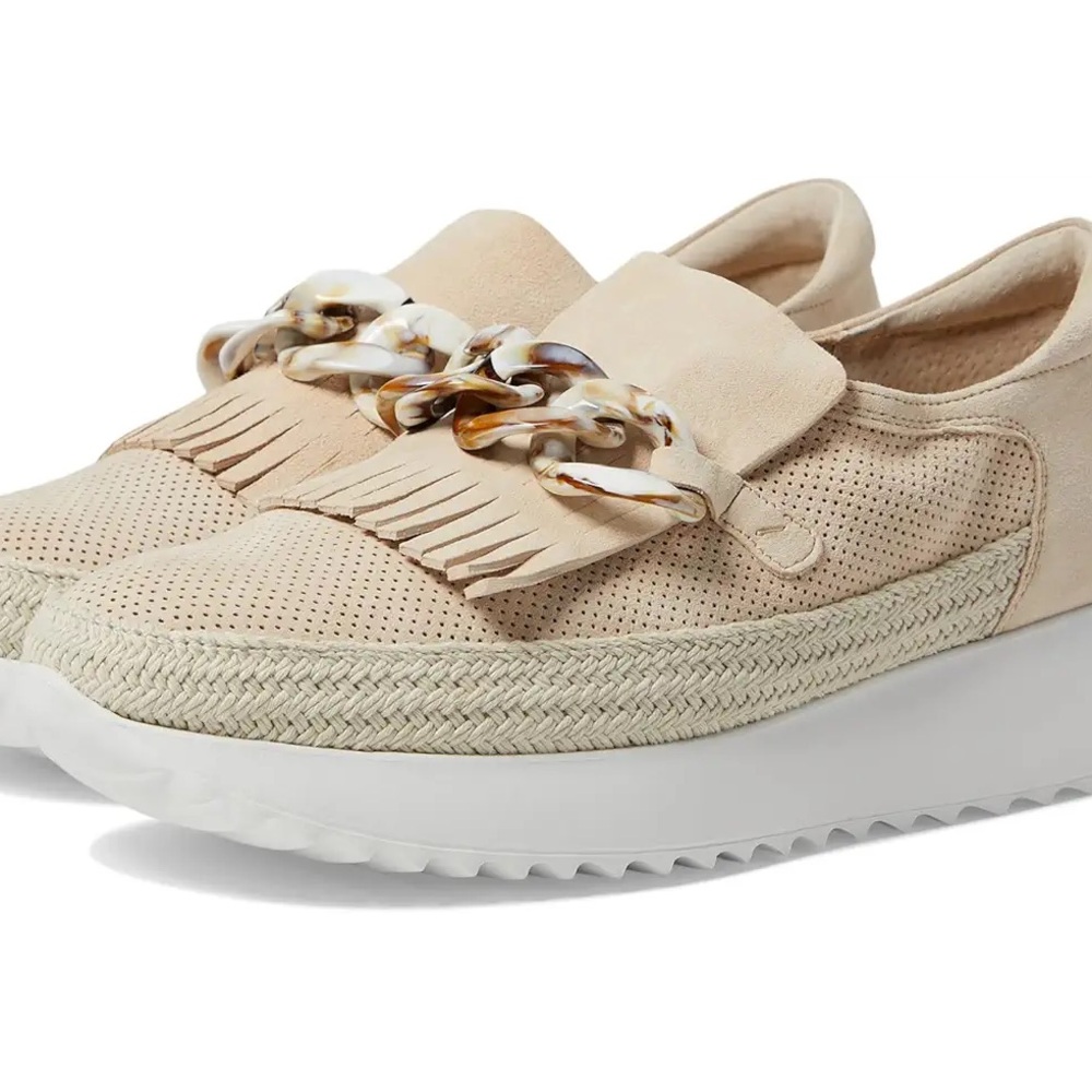 Vaneli Sport Qerene nude suede loafers size 7.5